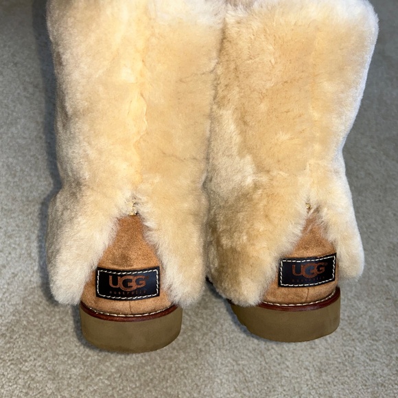 NEW UGG Maylin short 9 - Picture 3 of 15